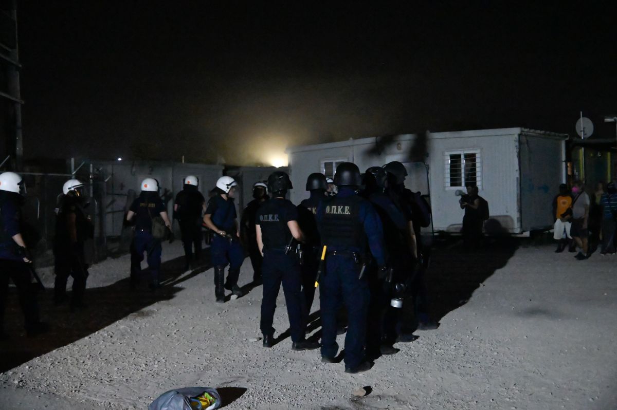 Ελαιώνας: Δικογραφία εις βάρος έξι ατόμων για τα επεισόδια έξω από την δομή μεταναστών