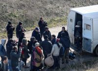 Μεταναστευτική βόμβα 16000 προσφύγων στα σύνορα της Ελλάδας και της Δύσης