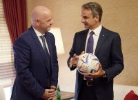 PM Mitsotakis met with FIFA president Gianni Infantino in Qatar