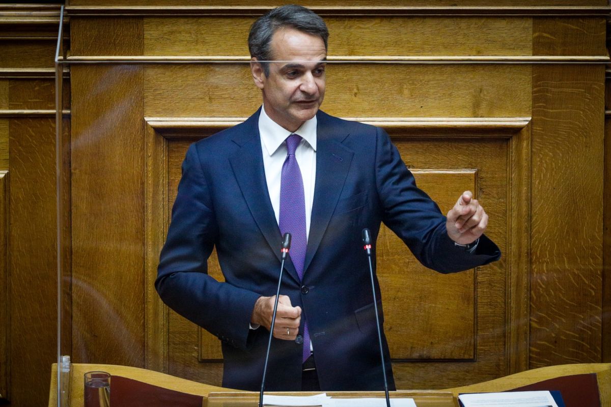 Μητσοτάκης για την Βασίλισσα Ελισάβετ: “Εξαιρετική η πολυετής υπηρεσία της”
