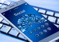 Deutsche Welle: Υπερκόπωση από τα social media;