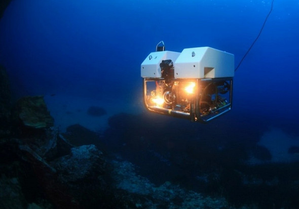 Undated wreck of exploded ship found off Kythnos