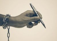 Deutsche Welle: «Φίμωτρο» στην ελευθεροτυπία Deutsche Welle: «Φίμωτρο» στην ελευθεροτυπία