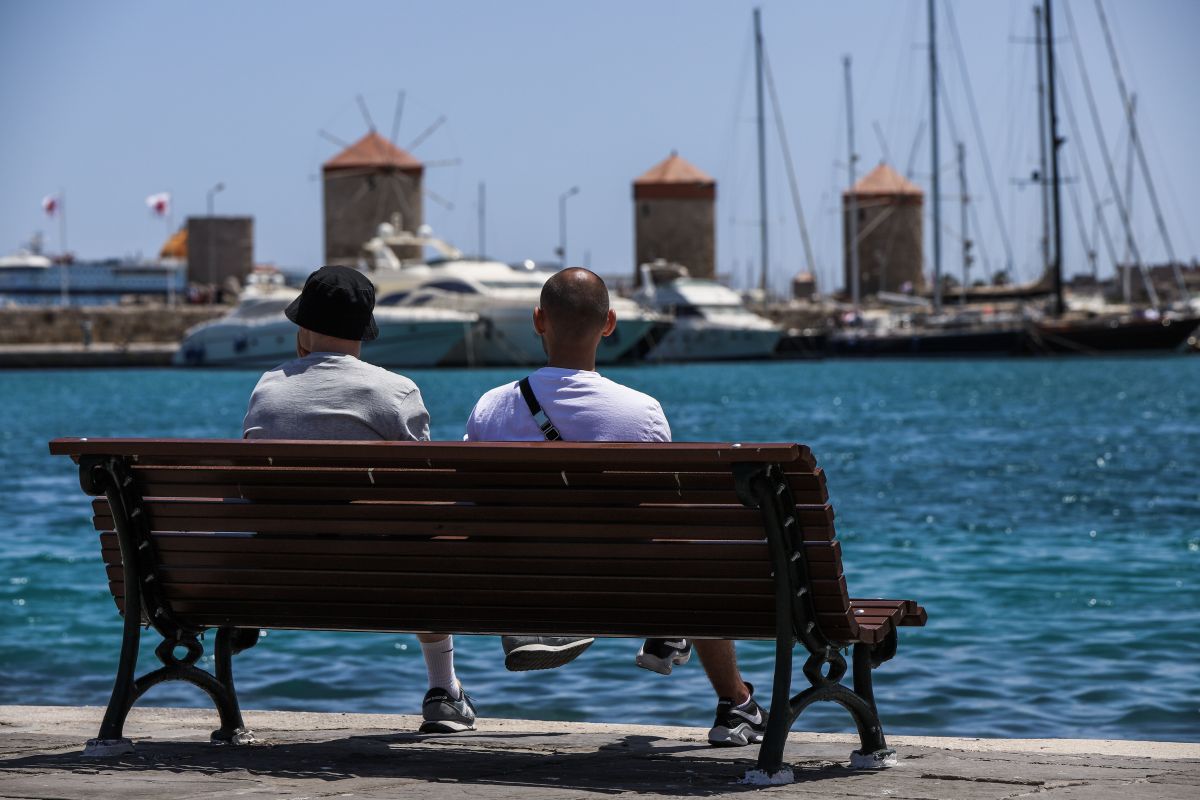 Τουρισμός: Μέχρι τις 15 Νοεμβρίου θα υπάρχουν τουρίστες στη Ρόδο