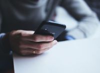 Smishing: Τι να προσέχετε για να μην πέσετε θύμα