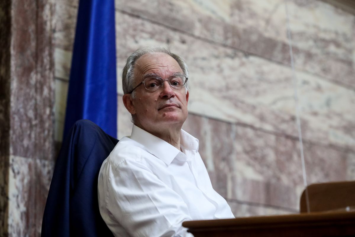 “Καρφιά” Τασούλα για τις διαρροές στη συνεδρίαση: Μετατράπηκε όλη η διαδικασία της σε “σουρωτήρι”