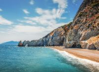 “Take a picture, not a pebble” Skiathos appeals to save Lalaria beach “Take a picture, not a pebble” Skiathos appeals to save Lalaria beach