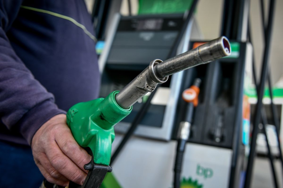 Diesel κίνησης: «Ολοταχώς» για τα 2 ευρώ το λίτρο η τιμή του