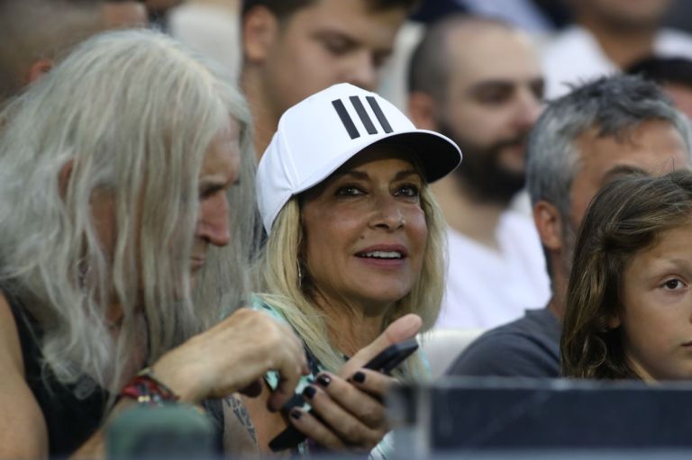 Παναθηναϊκός – Σλάβια: Δίπλα στο Τριφύλλι η Άννα Βίσση [pics]