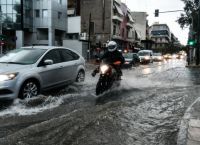 Αττική: Η καταιγίδα έφερε προβλήματα στους κεντρικούς οδικούς άξονες Αττική: Η καταιγίδα έφερε προβλήματα στους κεντρικούς οδικούς άξονες