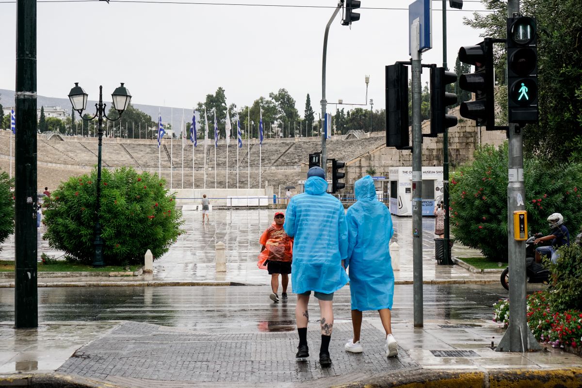 Καιρός σήμερα Παρασκευή 14-10-2022: Αυξημένες νεφώσεις με βροχές και καταιγίδες