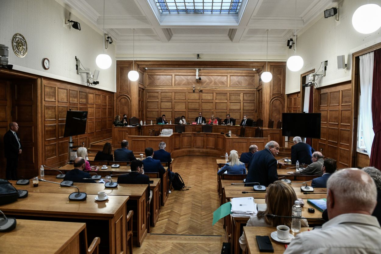 Παρακολουθήσεις: “Ανοίγει” ο δρόμος της νομοθετικής πρωτοβουλίας