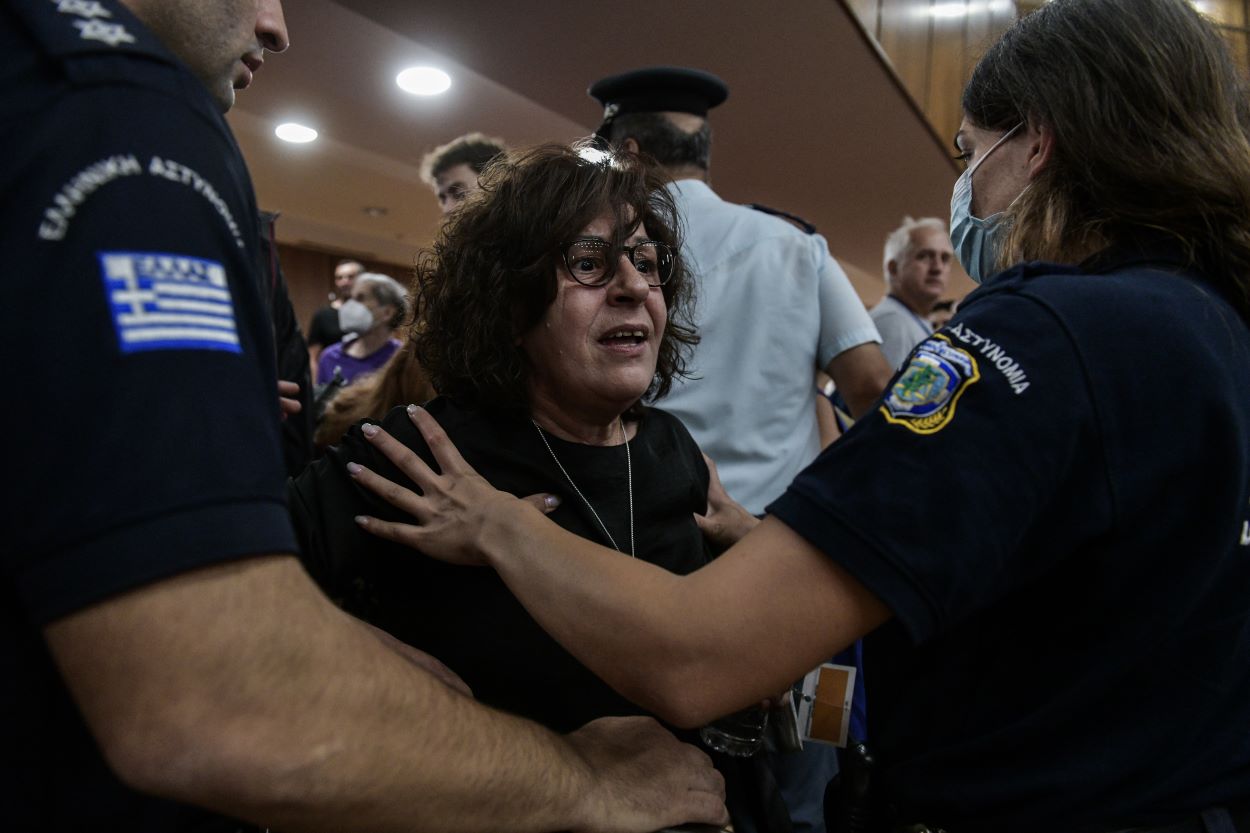 Δίκη Χρυσής Αυγής: Ένταση και συνθήματα – Οργή Μάγδας Φύσσα
