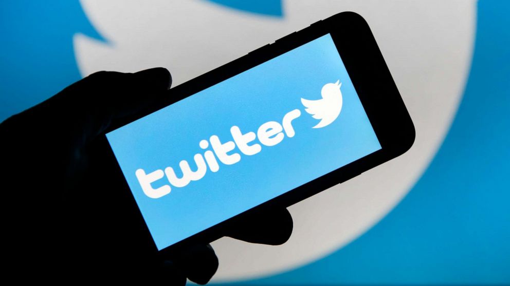 Οι χρήστες του Twitter δεν ακολουθούν πολιτικούς αλλά ηθοποιούς και άλλους διάσημους