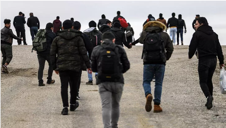 Milliyet: Κομβόι 70.000 Σύρων προσφύγων κινείται προς την Ευρώπη