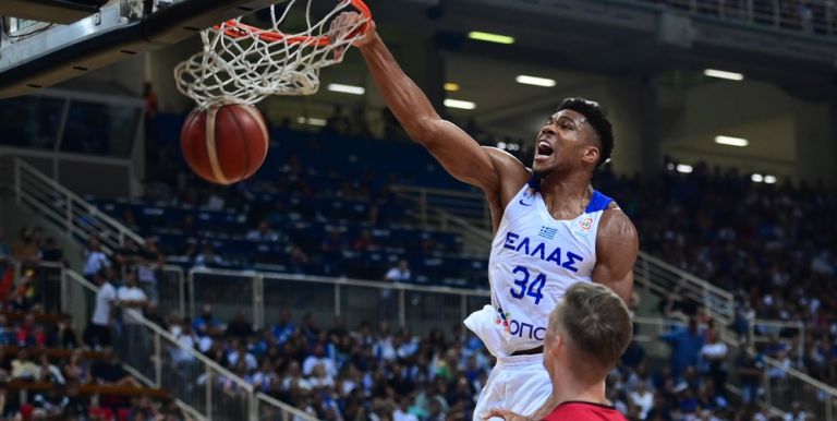 Eurobasket 2022: Giannis Antetokounmpo’s reaction to the whistle after his suspension in Germany-Greece