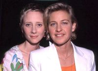 Anne Heche: Ο έρωτας όπως τον έζησε με την Ellen DeGeneres αποκαλύπτεται στη βιογραφία της Anne Heche: Ο έρωτας όπως τον έζησε με την Ellen DeGeneres αποκαλύπτεται στη βιογραφία της