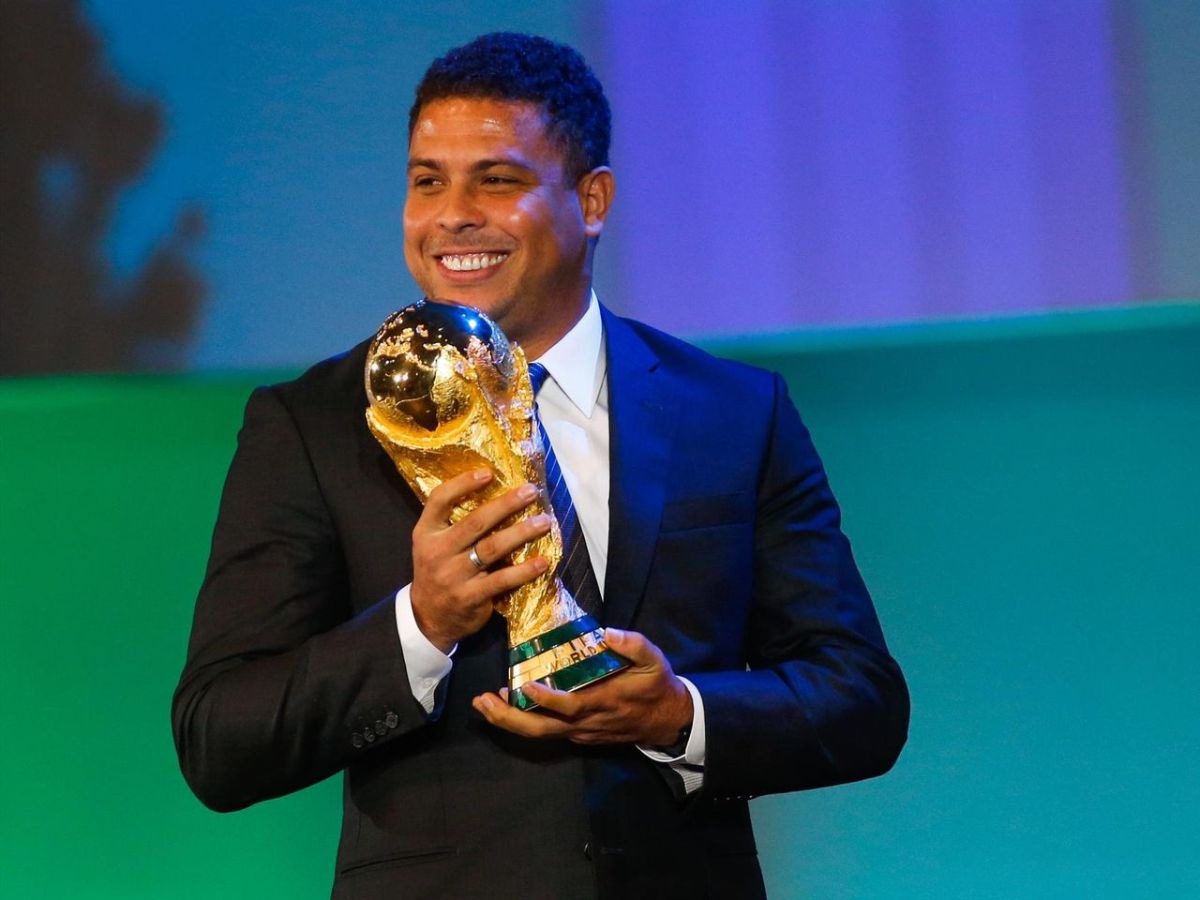 Ronaldo: Πόσο άλλαξαν την ζωή του τα $20.000.000 από την Μπαρτσελόνα;