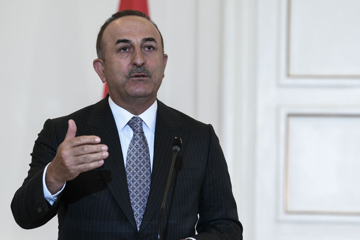 Τσαβούσογλου: Χλευάζει τους Ευρωπαίους που θα κρυώσουν