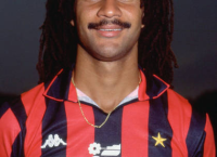 Ruud Gullit: Ο Θρύλος του ποδοσφαίρου με τα ράστα στα μαλλιά Ruud Gullit: Ο Θρύλος του ποδοσφαίρου με τα ράστα στα μαλλιά