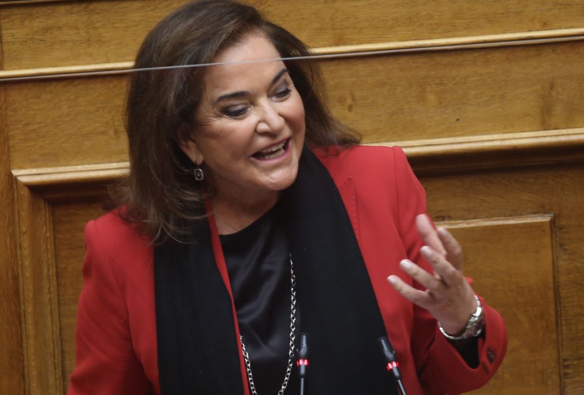 Επίθεση ΠΑΣΟΚ σε Μπακογιάννη: «Προσπάθησε να επιβάλει την ομερτά»