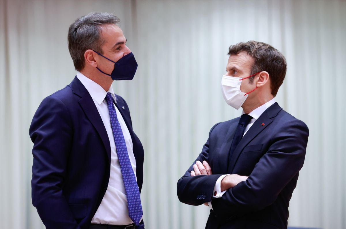 Συνάντηση Μητσοτάκη – Μακρόν στο Μέγαρο των Ηλυσίων