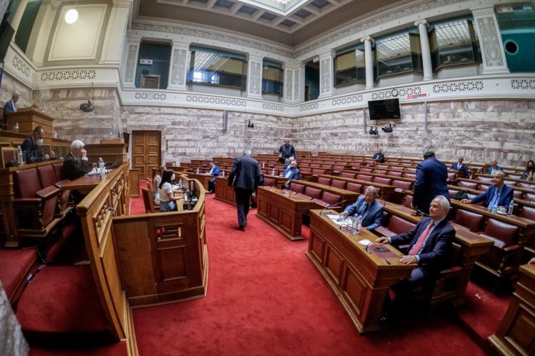 Παρακολουθήσεις: Τι είπαν οι πρώην διοικητές της ΕΥΠ στην επιτροπή Θεσμών και Διαφάνειας