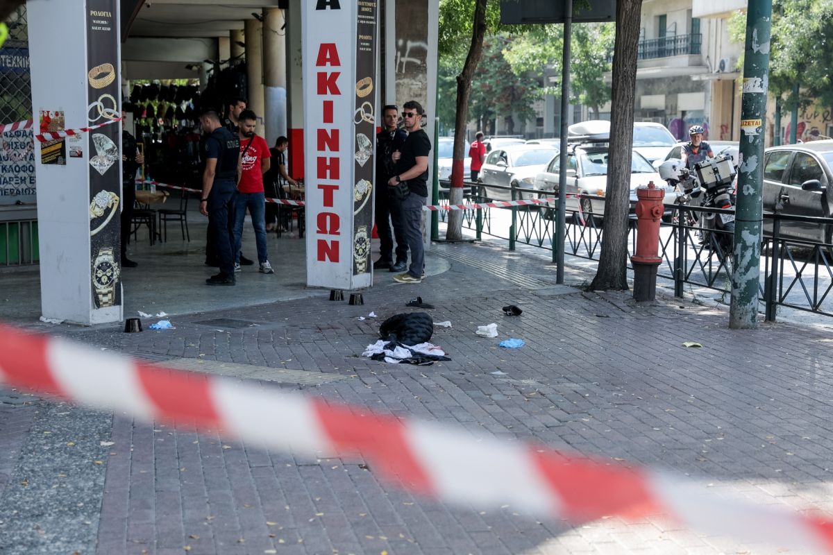 Πυροβολισμοί στην πλατεία Βάθης με τραυματίες