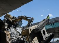 Κατάρρευση γέφυρας στα Μέγαρα: Δύο ελαφρά τραυματίες