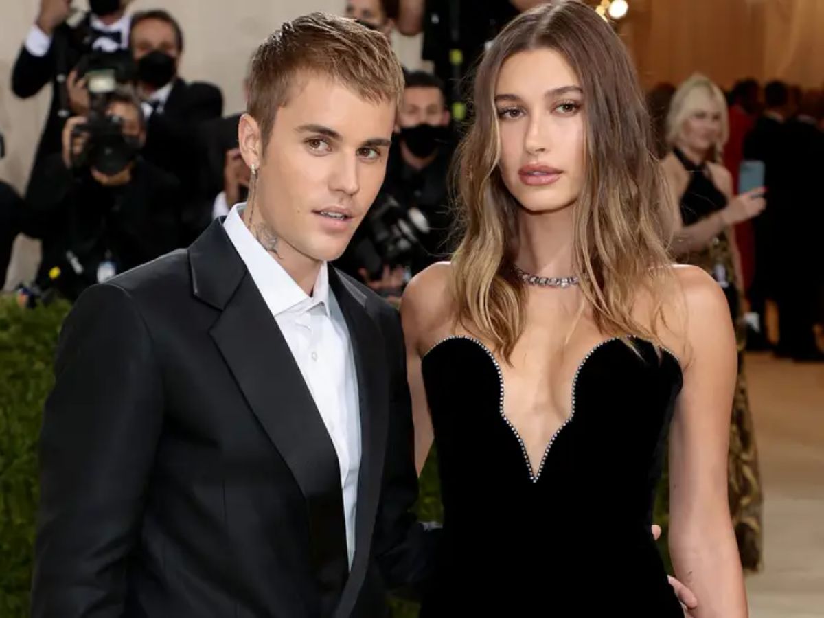 Η Hailey Bieber αποκάλυψε ότι δεν ήταν το τρίτο πρόσωπο στη σχέση της Selena Gomez και του Justin