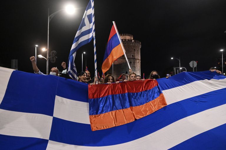 The Umbrellas: Famous sculpture in Thessaloniki lights up in colours of the Armenian to mark Independence Day