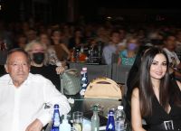 Βίκυ Μανώλη: «Έχουμε εντάσεις αλλά η αγάπη μας ενώνει με τον Ανδρέα Φουστάνο» Βίκυ Μανώλη: «Έχουμε εντάσεις αλλά η αγάπη μας ενώνει με τον Ανδρέα Φουστάνο»