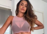 Η Eva Padlock είναι κορίτσι για… φίλημα