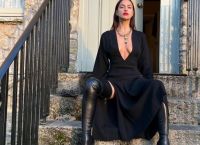 Η Ιρίνα Σάικ πόζαρε με στρινγκ και φόρα παρτίδα τα οπίσθιά της