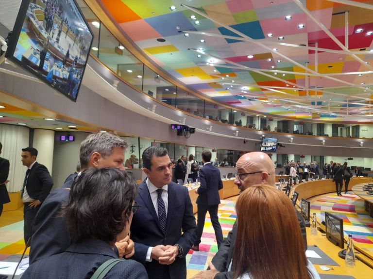 Σκρέκας στο Συμβούλιο Υπουργών Ενέργειας:  Η Ευρώπη πρέπει να λάβει αποφάσεις τώρα