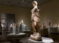 Μουσείο Νέας Υόρκης: Κατάσχεση 27 αρχαιοτήτων άνω των 13 εκατ. δολαρίων – Ανάμεσα τους το άγαλμα της Αθηνάς Μουσείο Νέας Υόρκης: Κατάσχεση 27 αρχαιοτήτων άνω των 13 εκατ. δολαρίων – Ανάμεσα τους το άγαλμα της Αθηνάς