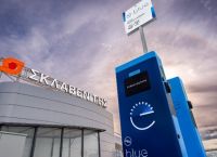 PPC blue – Sklavenitis collaborate for 1,400 charging points in stores throughout Greece PPC blue – Sklavenitis collaborate for 1,400 charging points in stores throughout Greece
