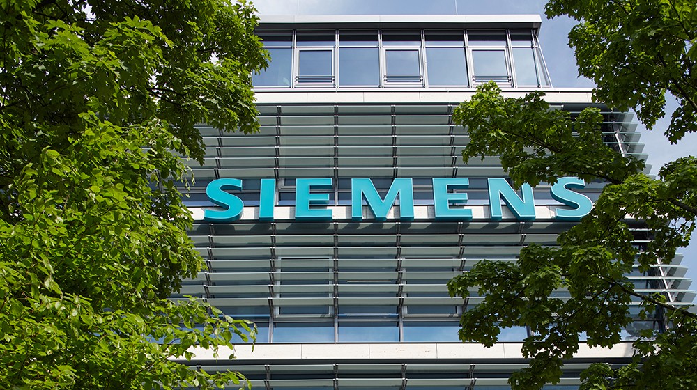 Υπόθεση Siemens: Αθώοι και οι 20 κατηγορούμενοι για το σκάνδαλο των «μαύρων» ταμείων