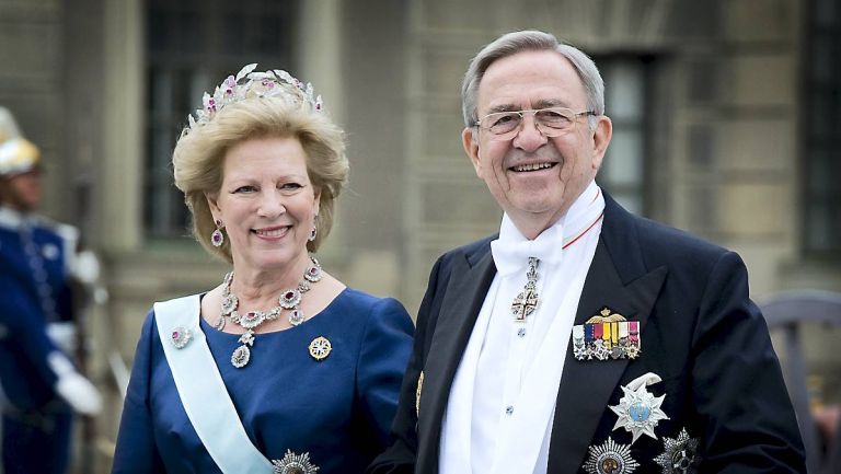 The real reason former Greek royal family still called by royal titles