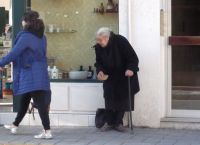 Σε πολύ υψηλό σημείο βρίσκεται το ποσοστό του πληθυσμού που βρίσκεται σε κίνδυνο φτώχειας Σε πολύ υψηλό σημείο βρίσκεται το ποσοστό του πληθυσμού που βρίσκεται σε κίνδυνο φτώχειας