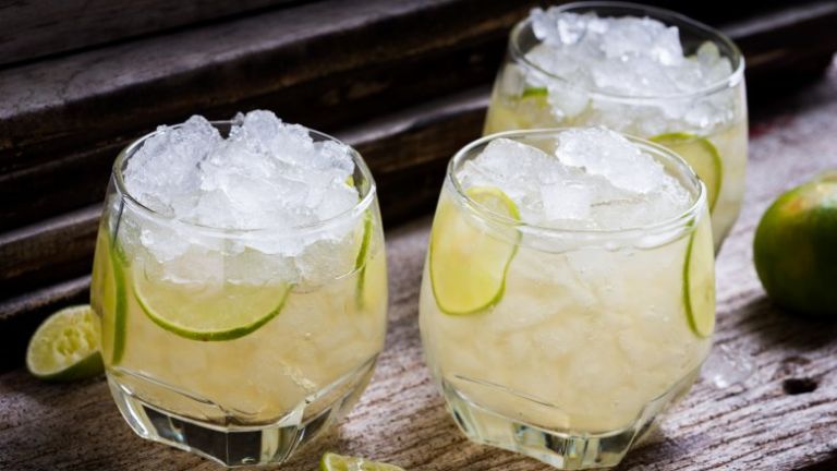 Thessaloniki: Restaurant charged €1 for ice in the drink – “It’s a special ice cube that lasts longer”