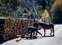 Πλαφόν σε καυσόξυλα και πέλλετ: Ποιοι κινδυνέουν με πρόστιμα έως 100.000 ευρώ Πλαφόν σε καυσόξυλα και πέλλετ: Ποιοι κινδυνέουν με πρόστιμα έως 100.000 ευρώ
