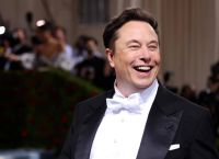 Ο Leo KoGuan είναι Elon Musk Fanboy – Αγοράζει περισσότερες μετοχές της Tesla με περιουσία 22 εκατομμύρια Ο Leo KoGuan είναι Elon Musk Fanboy – Αγοράζει περισσότερες μετοχές της Tesla με περιουσία 22 εκατομμύρια