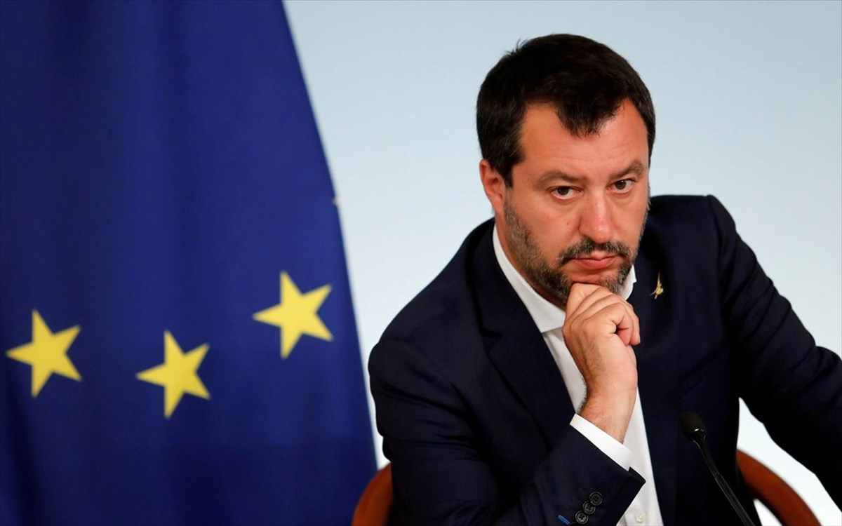 Σαλβίνι σε φον ντερ Λάιεν: Ή ζητάς συγγνώμη ή παραιτείσαι