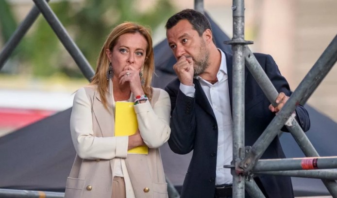 Ιταλία: Ποια ανταλλάγματα ζητά ο Σαλβίνι για να στηρίξει τη Μελόνι