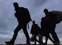 Κομβόι προσφύγων καταφθάνει στον Έβρο