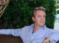 Σπύρος Μισθός: Από την θραύση του «Καλημέρα Ζωή» στις δίκες για την επιμέλεια των παιδιών του