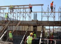 Σκρέκας: Επιδότηση ύψους 640 εκατ. ευρώ για αναβάθμιση κτιρίων του δημόσιου τομέα