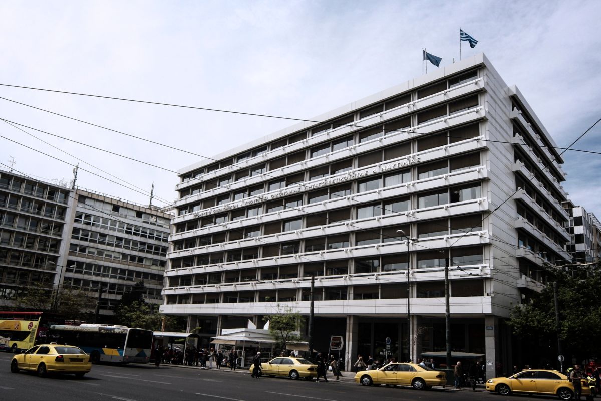 Προσχέδιο προϋπολογισμού: Πρόβλεψη για επίτευξη πρωτογενούς πλεονάσματος και ανάπτυξη 2,1%