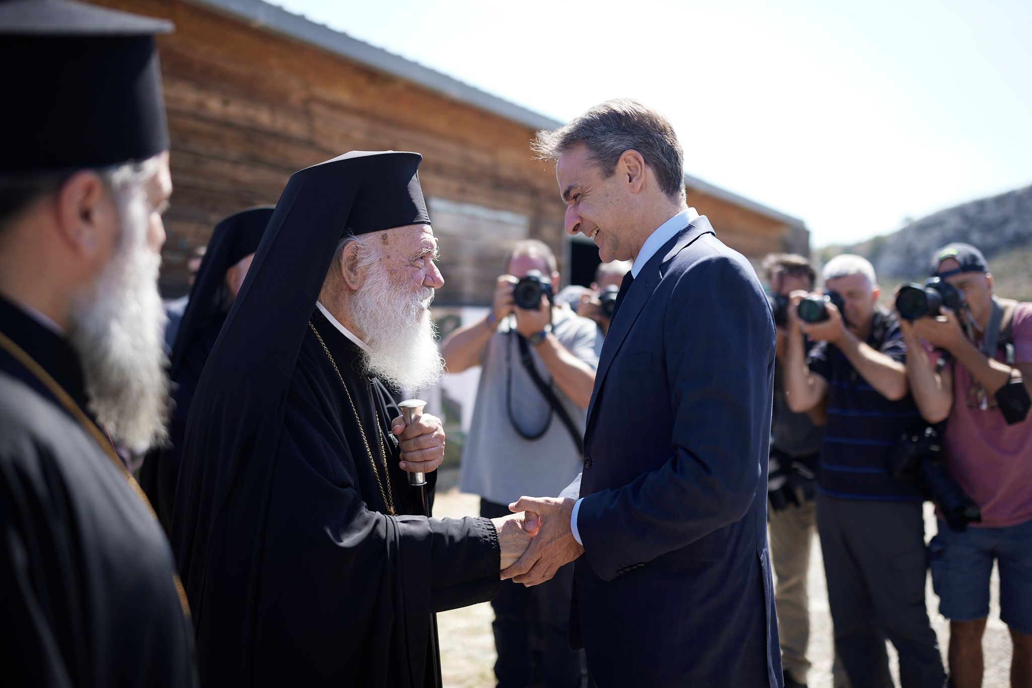 Μητσοτάκης: Θέλουμε η Εκκλησία να μπορεί να εκμεταλλεύεται την ακίνητη περιουσία της